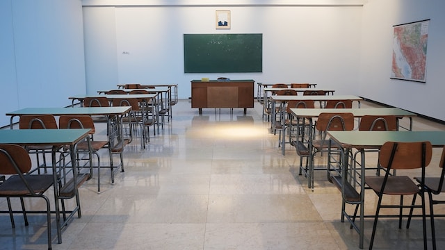 Pedagógusok Szakszervezete: a tanárok közel háromnegyede elutasítja a pedagógus státusztörvényt-