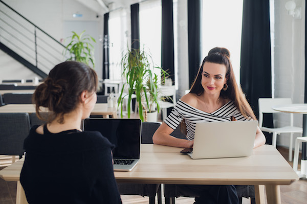 pályakezdő workforce bér-