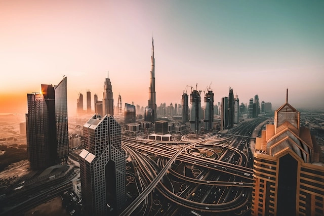 Több száz IT szakembert keres dubaji központjába az Emirates-
