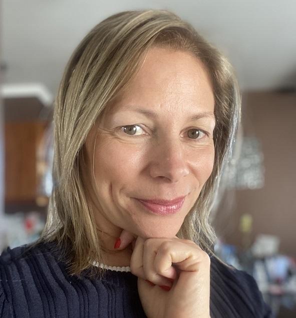 Lisztes Henriett: Időgazdálkodás, hatékony kommunikáció a top témák között