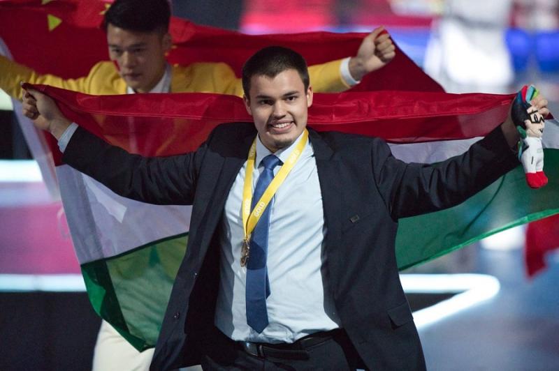 Simon Krisztián a díjátadón Kazanyban