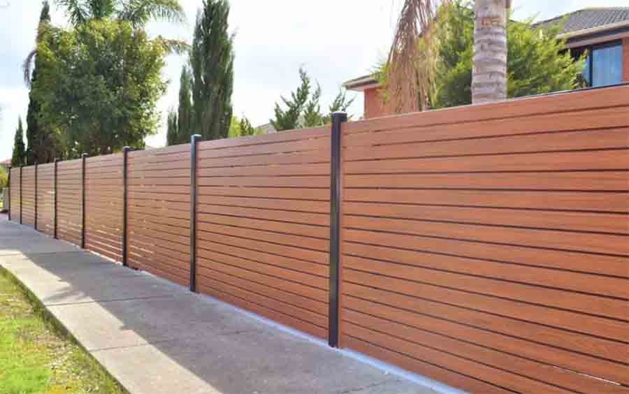 Természetes hatású, stílusos védelem a ház körül – karbantartás nélkül