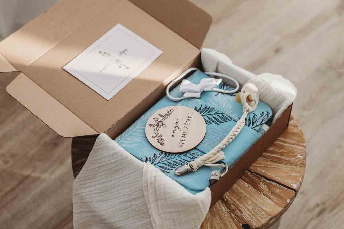 A szerethető munkahelyért: 4 1 ok, amiért érdemes köszönteni a babát váró kollégákat