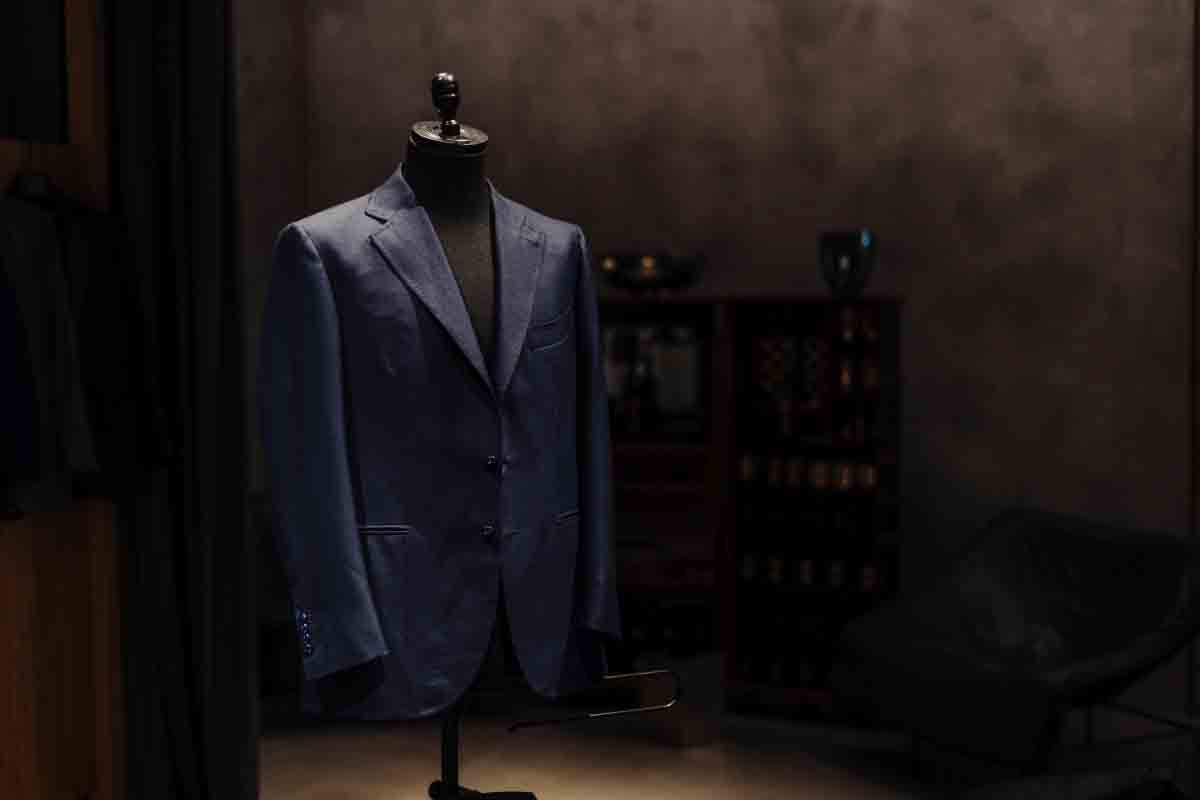 Az egyedi öltöny szerepe a biznisz világban - Stílus és siker