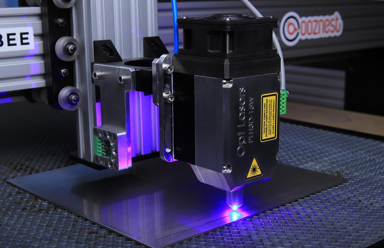 Az egyedi lézervágás forradalma a modern iparban