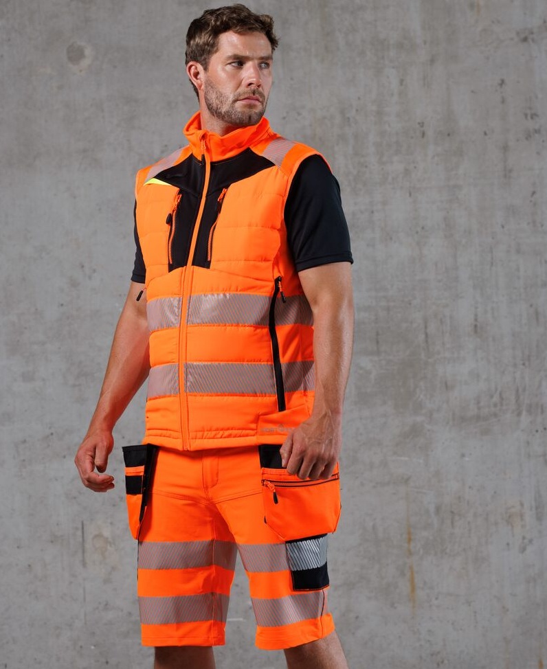 Miért számít a munkaruha a munkaerő megtartásában? – amit a HR gyakran alulértékel