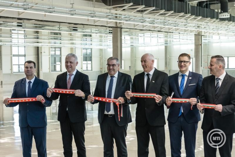80-100 új munkahelyet teremt ez a svájci cég Magyarországon
