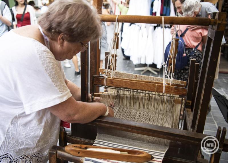 Megnyílt a Mesterségek Ünnepe a budai Várb