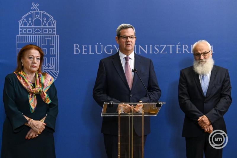 egyszerűbb lett a nyugdíj melletti munkavégzés