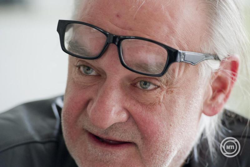 Tarr Béla nekrológ