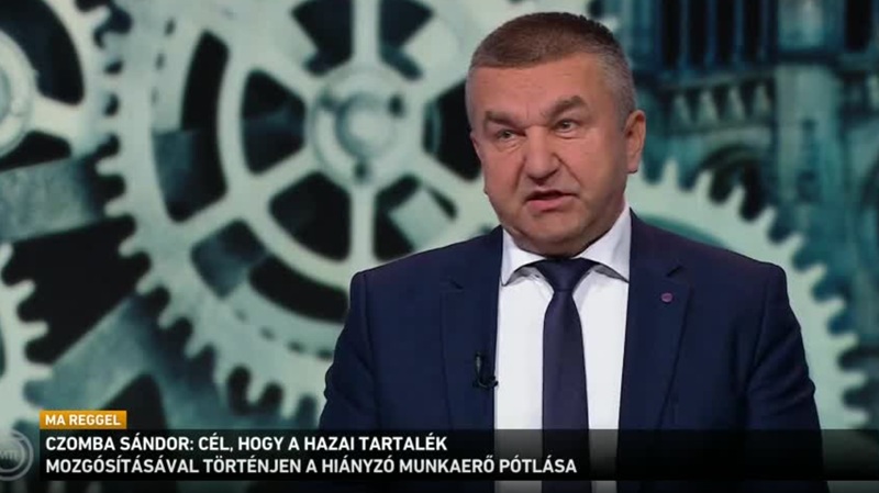 Czomba Sándor: évente 30-40 ezer ember fog hiányozni a magyar munkaerőpiacról-