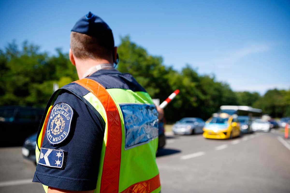 Hathavi fegyverpénzt kapnak a katonák és a rendőrök, ekkor érkezik az összeg-