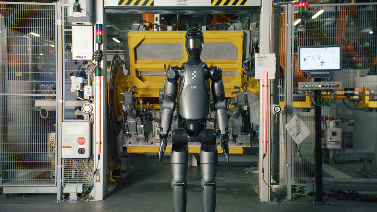 Nem fárad el, emel és szállít: humanoid robot állt munkába a BMW-nél