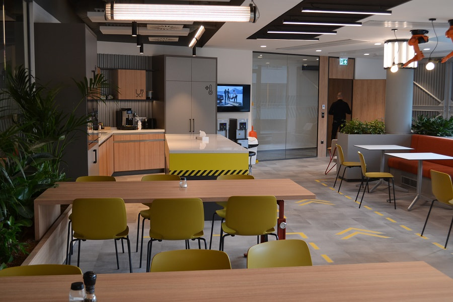 Autowallis iroda 2025