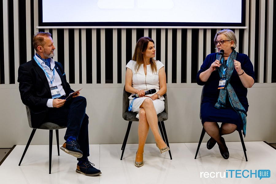 Recruitech Blue nyugdíjas téma-