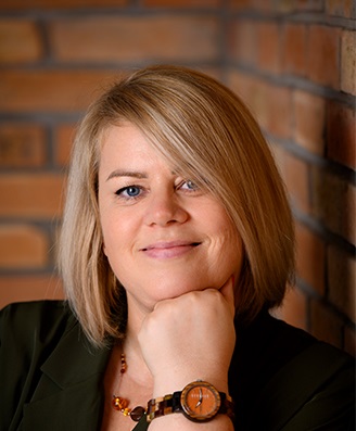 Farkas Edit (Man at Work):