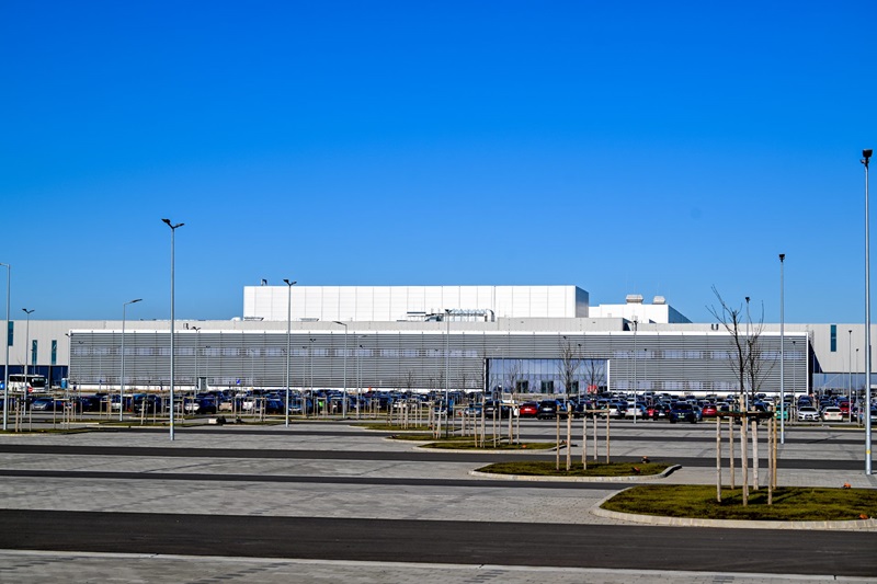 kommunikációs központ, BMW